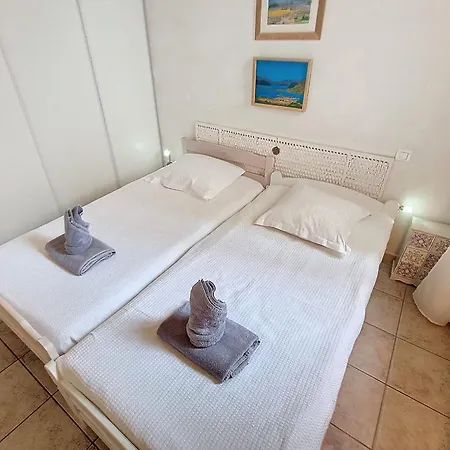 Holiday home Henri Camille Real Estate - Lutecia - One Bedroom